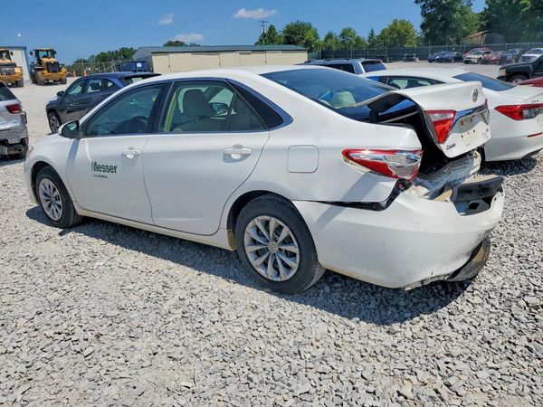 2016 TOYOTA CAMRY