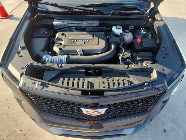 2024 CADILLAC XT4 Sport