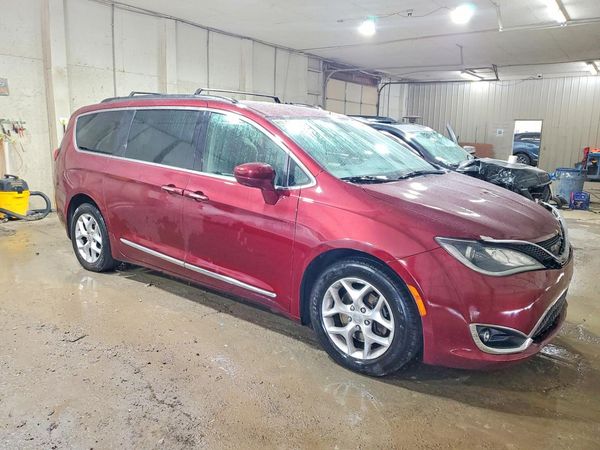 2017 CHRYSLER PACIFICA