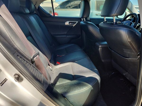 2012 LEXUS CT 200h