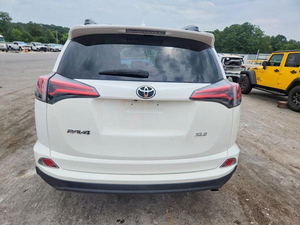 2018 TOYOTA RAV4 Adventure/XLE