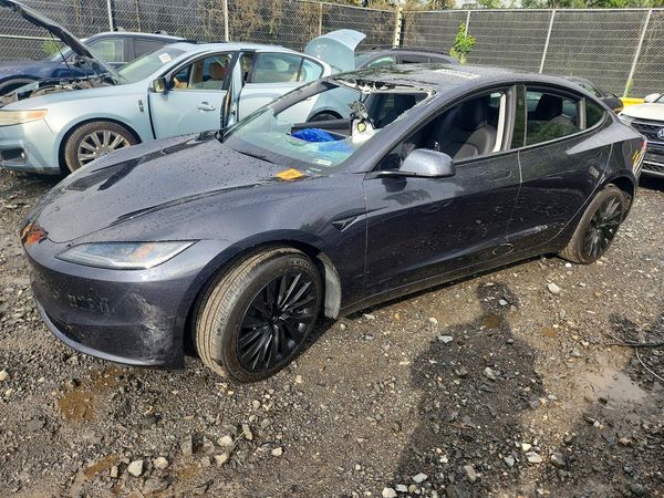 2026 TESLA MODEL 3