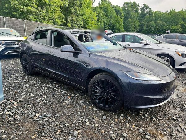 2026 TESLA MODEL 3