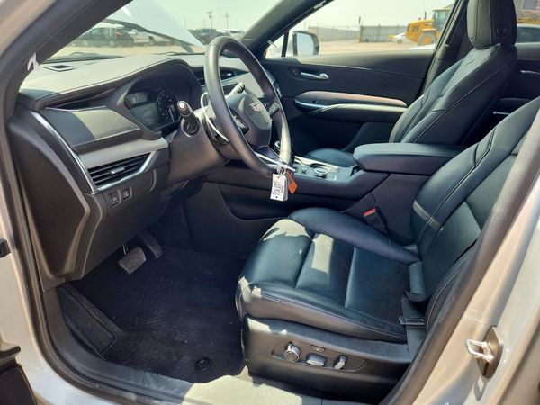 2022 CADILLAC XT4 Premium Luxury