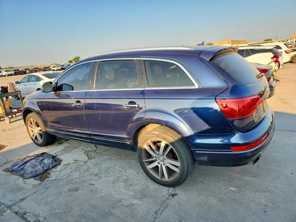 2013 AUDI Q7 Premium Plus