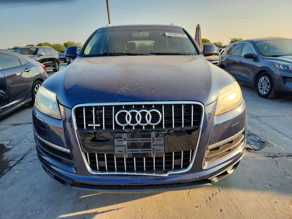 2013 AUDI Q7 Premium Plus