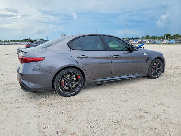 2017 ALFA ROMEO GIULIA QUADRIFOGLIO RWD