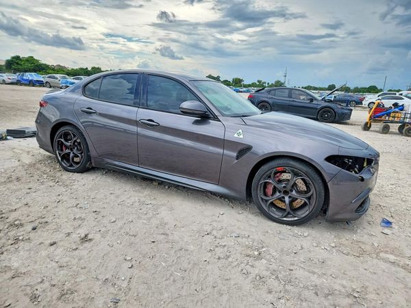 2017 ALFA ROMEO GIULIA QUADRIFOGLIO RWD