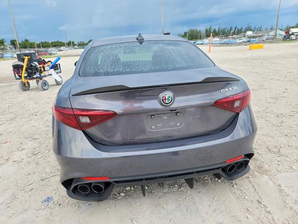 2017 ALFA ROMEO GIULIA QUADRIFOGLIO RWD