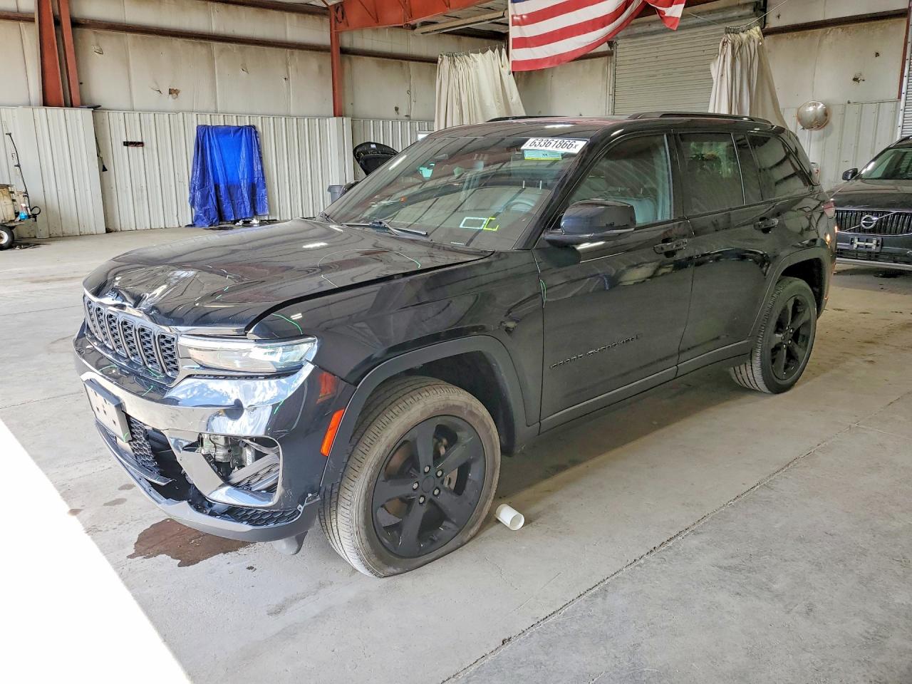 2023 JEEP GRAND CHEROKEE Laredo, Altitude