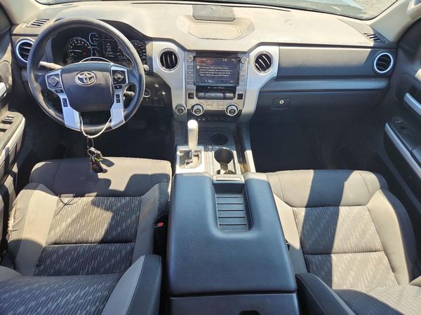 2021 TOYOTA TUNDRA SR5 grade