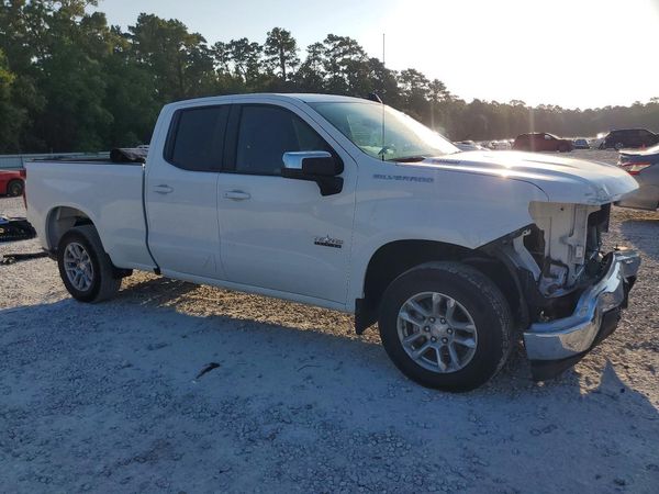 2025 CHEVROLET SILVERADO LT — Passenger 3/4