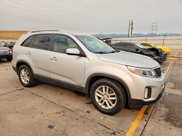 2015 KIA SORENTO GL