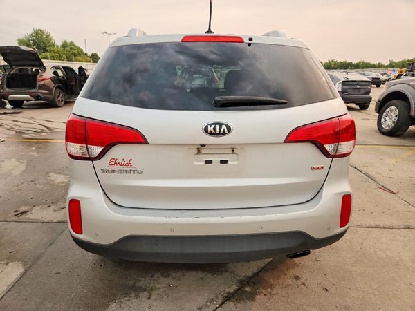 2015 KIA SORENTO GL