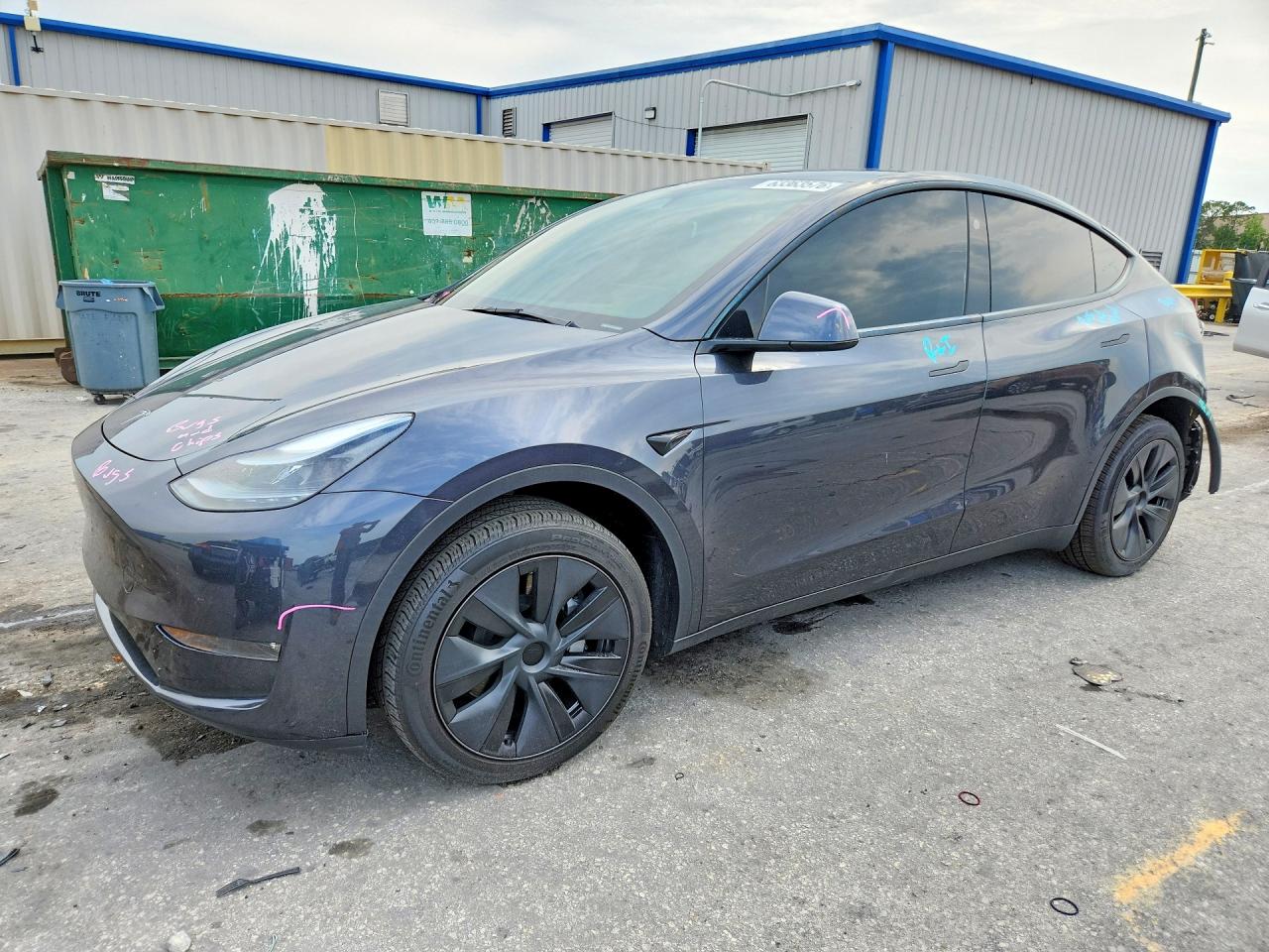 2025 TESLA MODEL Y