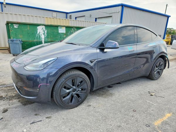 2025 TESLA MODEL Y