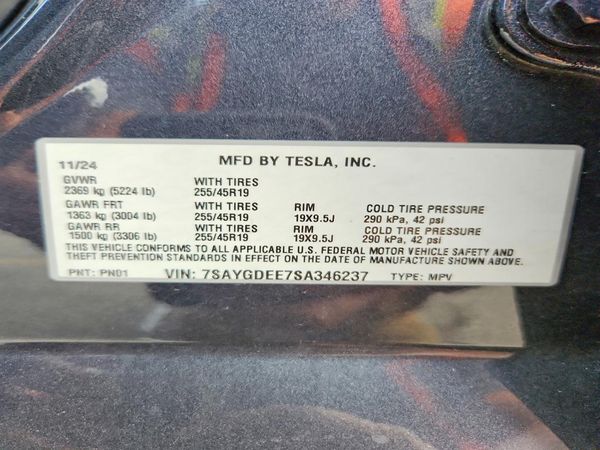 2025 TESLA MODEL Y
