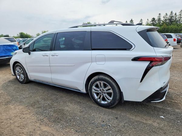 2023 TOYOTA SIENNA