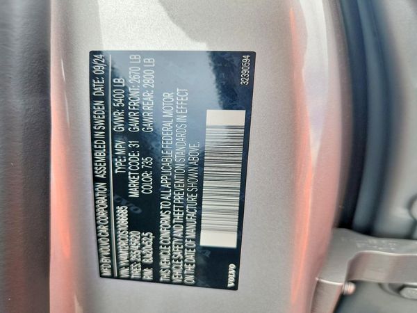 2025 VOLVO XC60