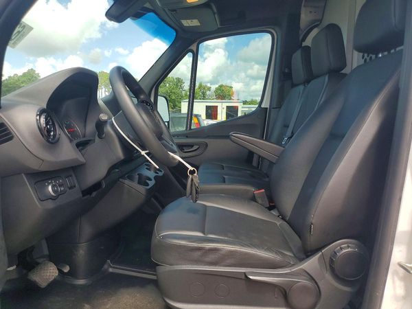 2023 MERCEDES-BENZ SPRINTER