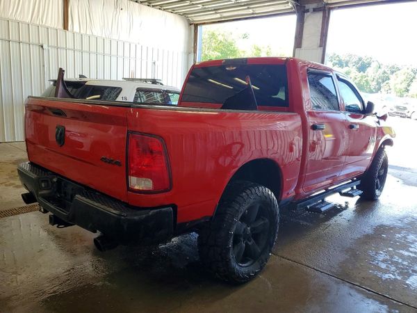2015 RAM 1500 ST