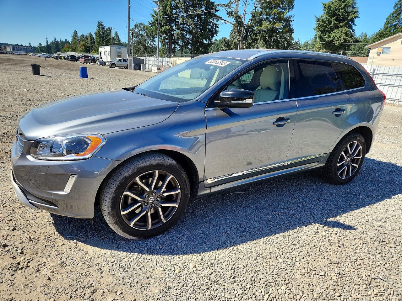 2017 VOLVO XC60 Dynamic