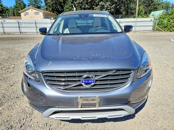 2017 VOLVO XC60 Dynamic
