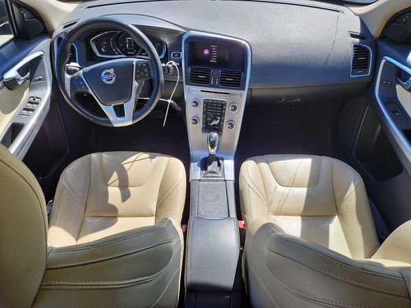 2017 VOLVO XC60 Dynamic