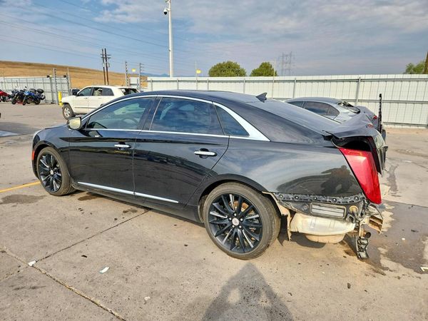 2014 CADILLAC XTS Platinum