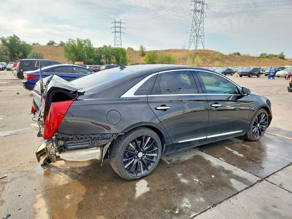 2014 CADILLAC XTS Platinum