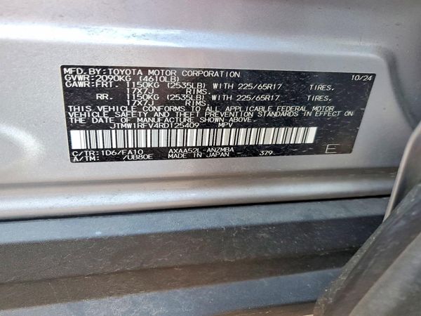 2024 TOYOTA RAV4 XLE