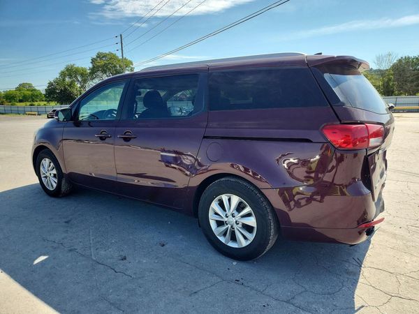 2017 KIA SEDONA LX