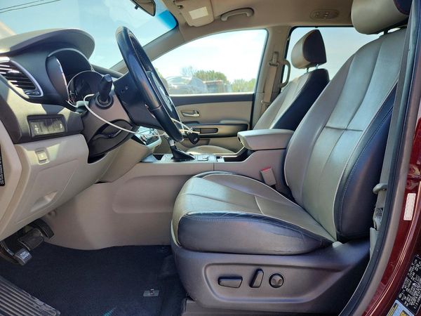 2017 KIA SEDONA LX