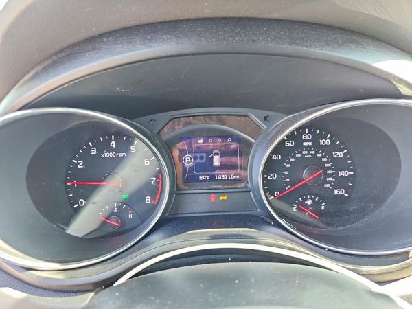 2017 KIA SEDONA LX