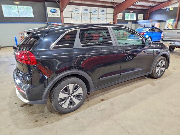 2017 KIA NIRO FE / LX / LX Tech