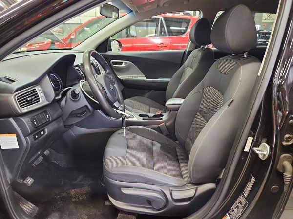 2017 KIA NIRO FE / LX / LX Tech