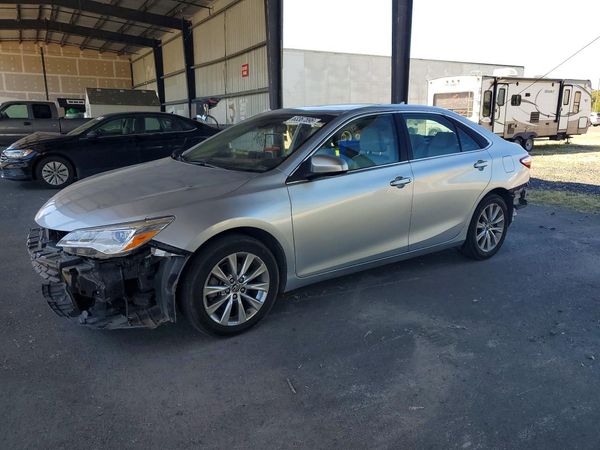 2017 TOYOTA CAMRY XLE/XSE