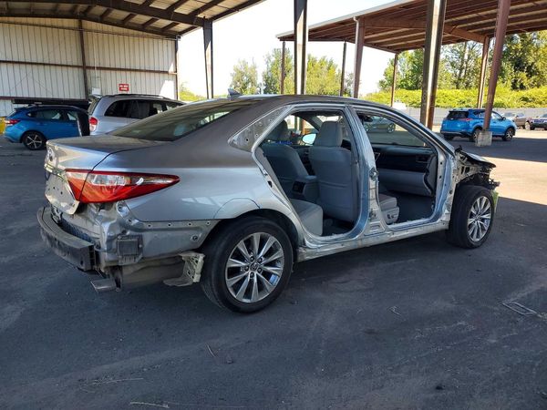 2017 TOYOTA CAMRY XLE/XSE