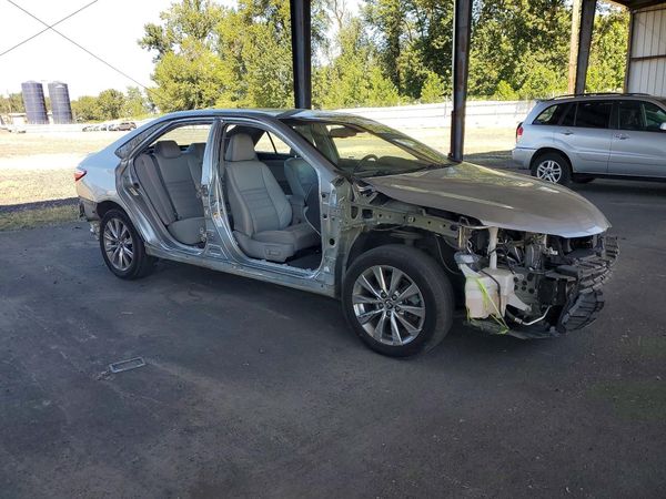 2017 TOYOTA CAMRY XLE/XSE