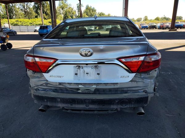 2017 TOYOTA CAMRY XLE/XSE
