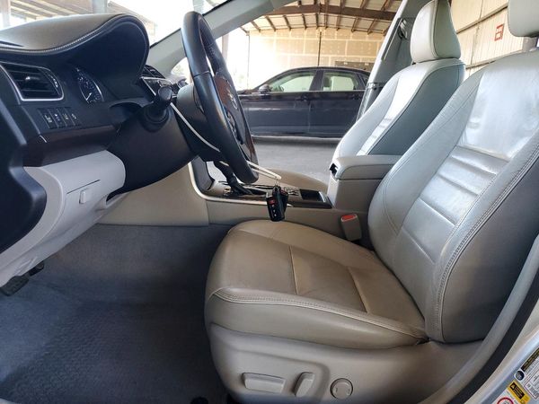 2017 TOYOTA CAMRY XLE/XSE