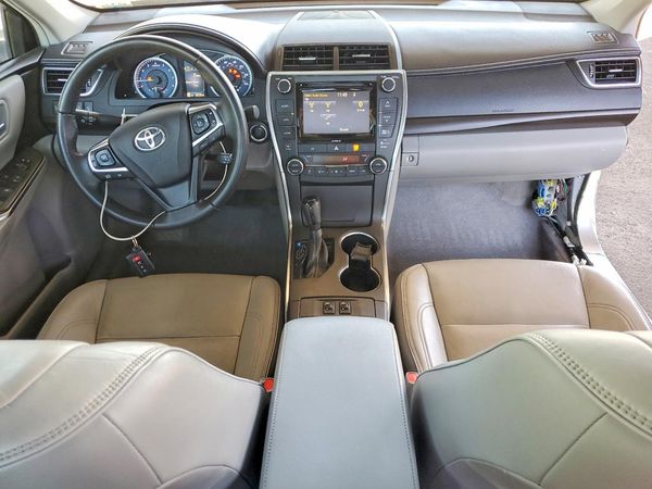 2017 TOYOTA CAMRY XLE/XSE