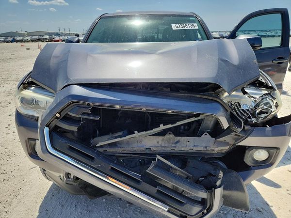 2017 TOYOTA TACOMA
