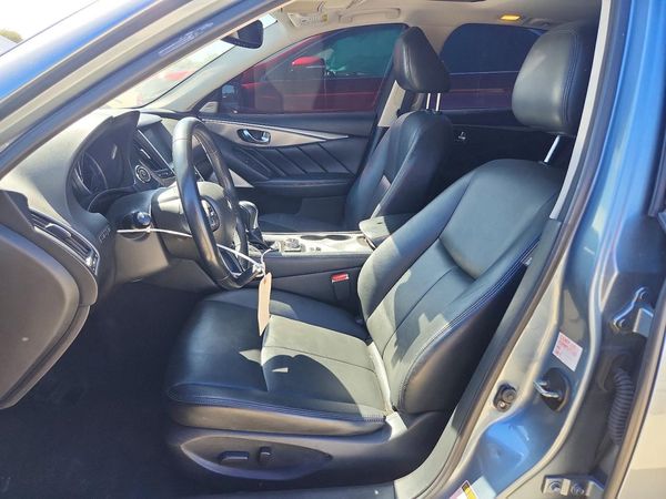 2017 INFINITI Q50
