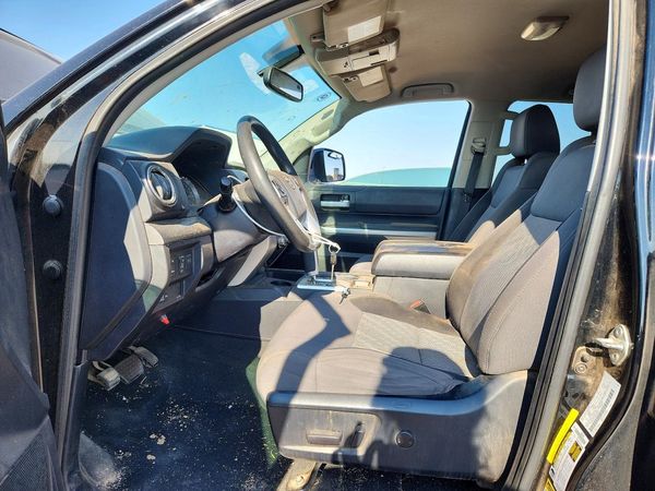 2016 TOYOTA TUNDRA