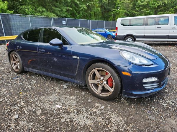 2012 PORSCHE PANAMERA