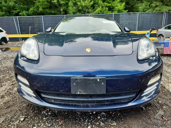 2012 PORSCHE PANAMERA