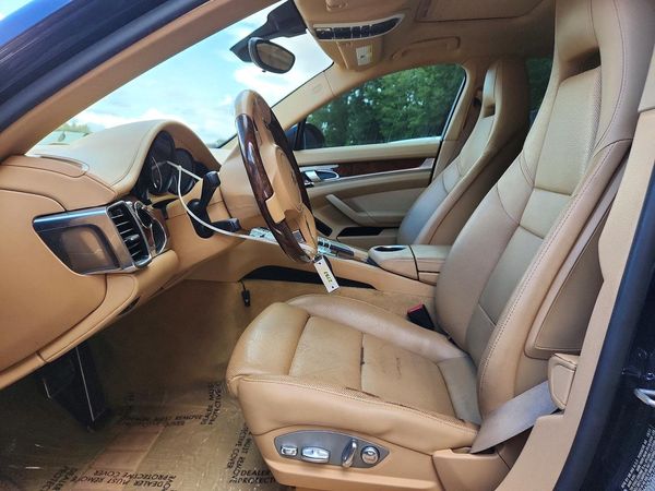 2012 PORSCHE PANAMERA