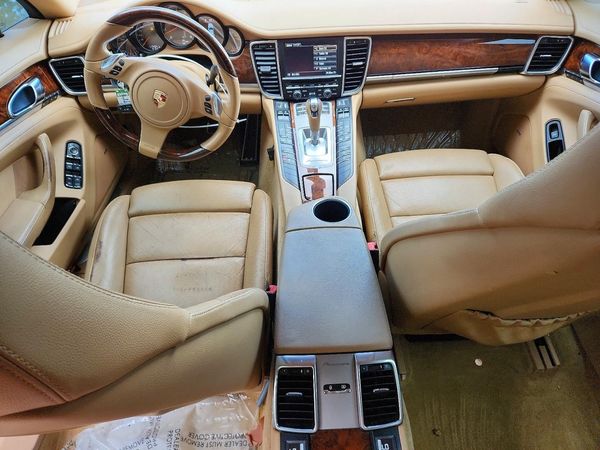 2012 PORSCHE PANAMERA