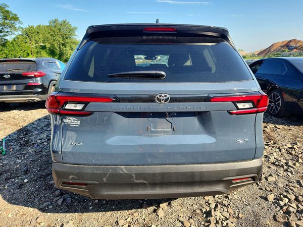 2026 TOYOTA GRAND HIGHLANDER